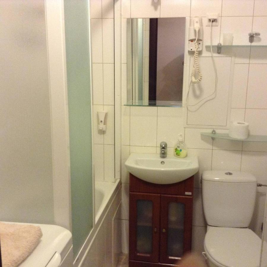 Двухкомнатная Возле Гулливера Apartment Kiev Ngoại thất bức ảnh