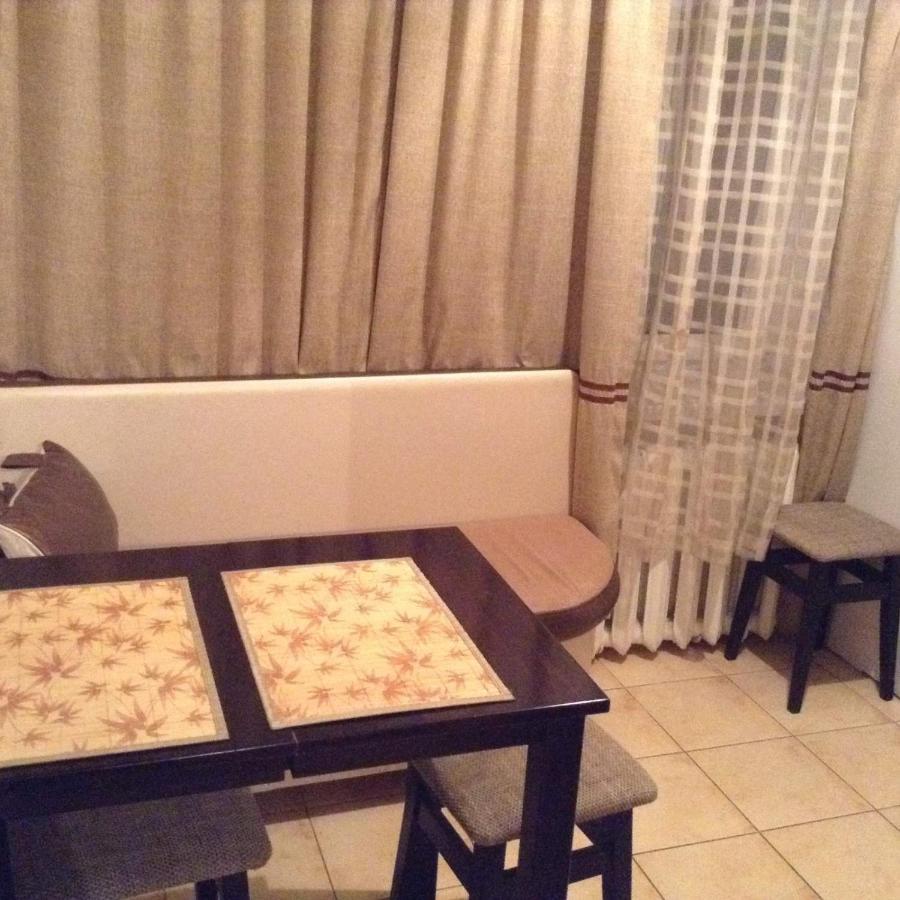 Двухкомнатная Возле Гулливера Apartment Kiev Ngoại thất bức ảnh